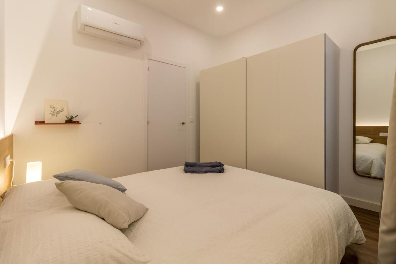 El Born Design Apartments บาร์เซโลนา ภายนอก รูปภาพ
