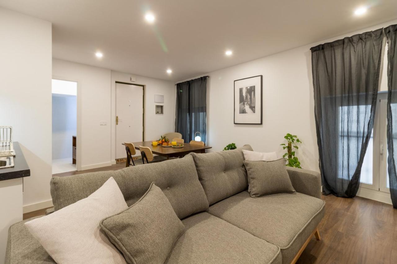 El Born Design Apartments บาร์เซโลนา ภายนอก รูปภาพ
